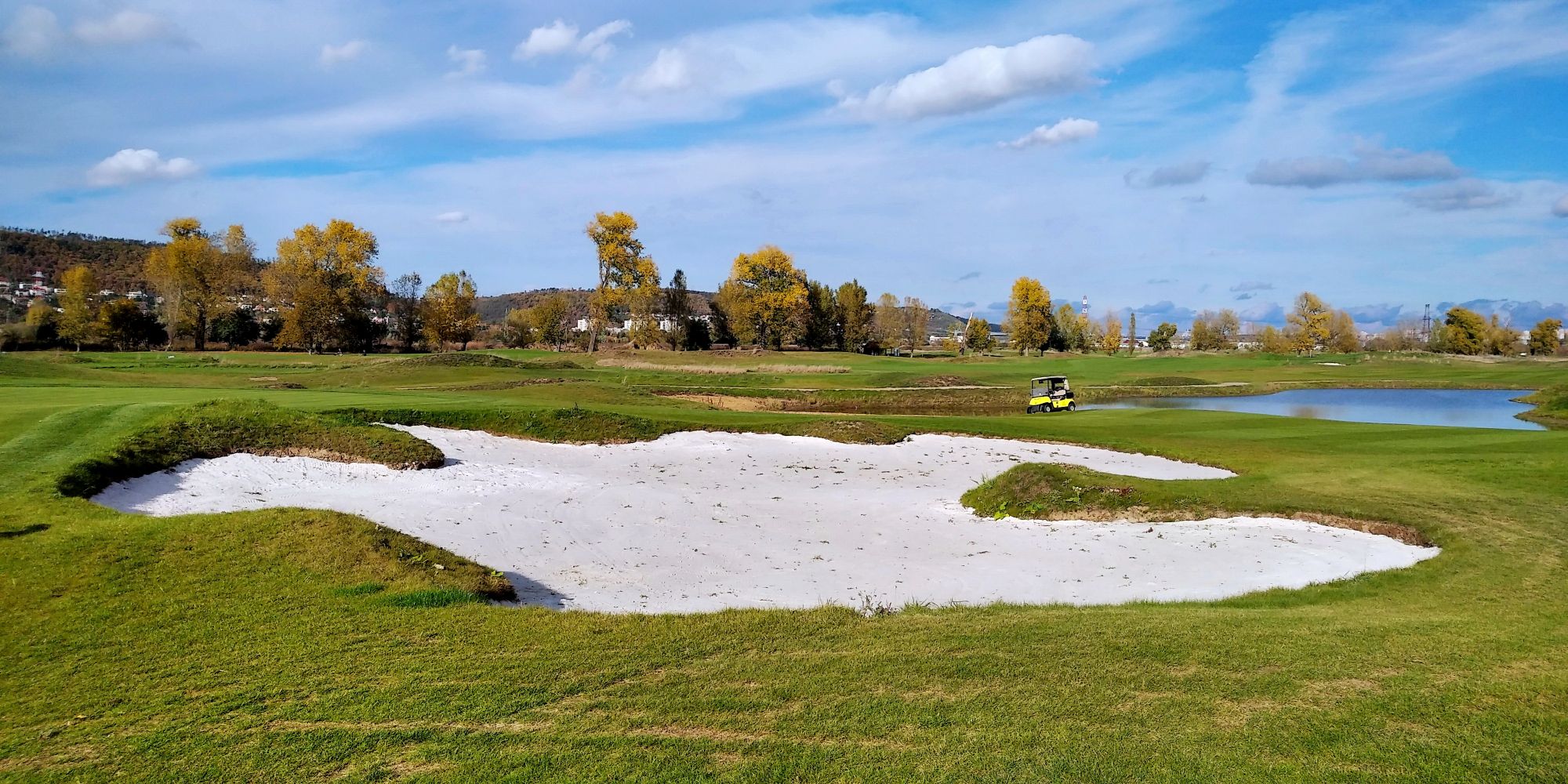 Greenový bunker na tříparu 9. jamky (foto: Prague City Golf)