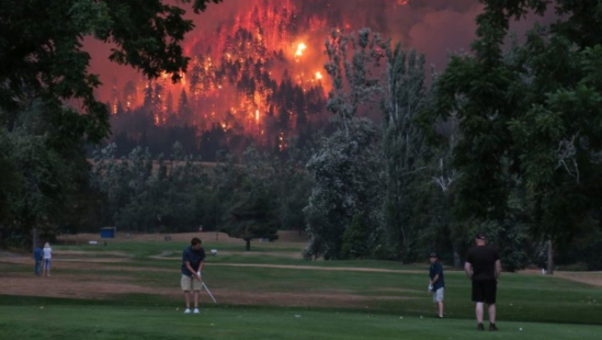 Požár na golfu