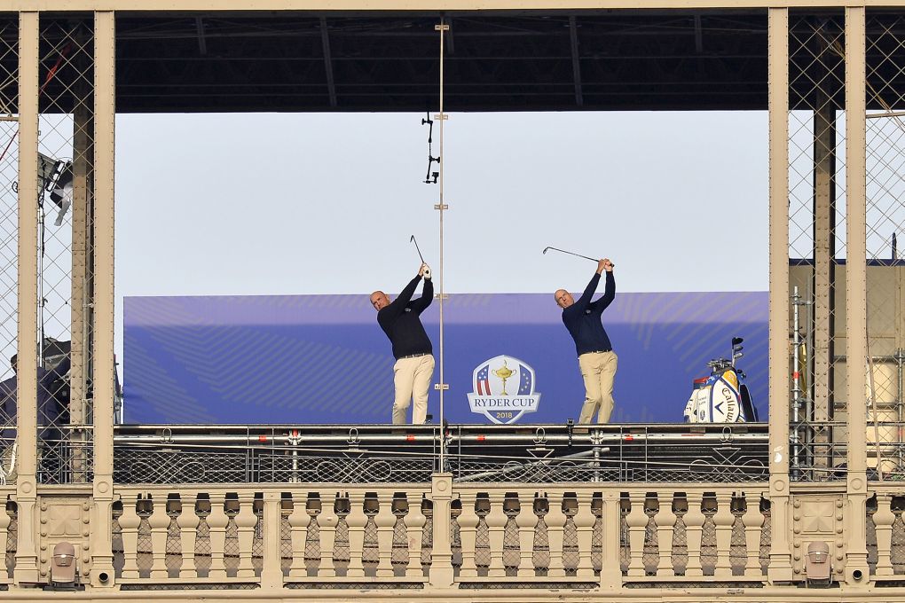 Bjorn a Furyk na Eiffelově věži