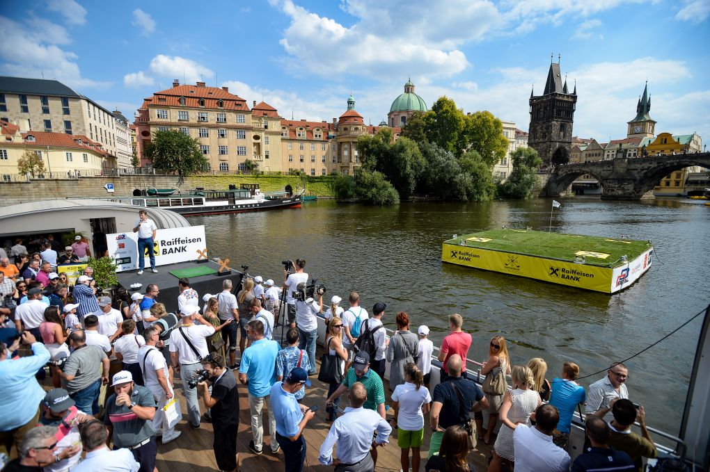 Raiffeisenbank exhibice na Vltavě 2018