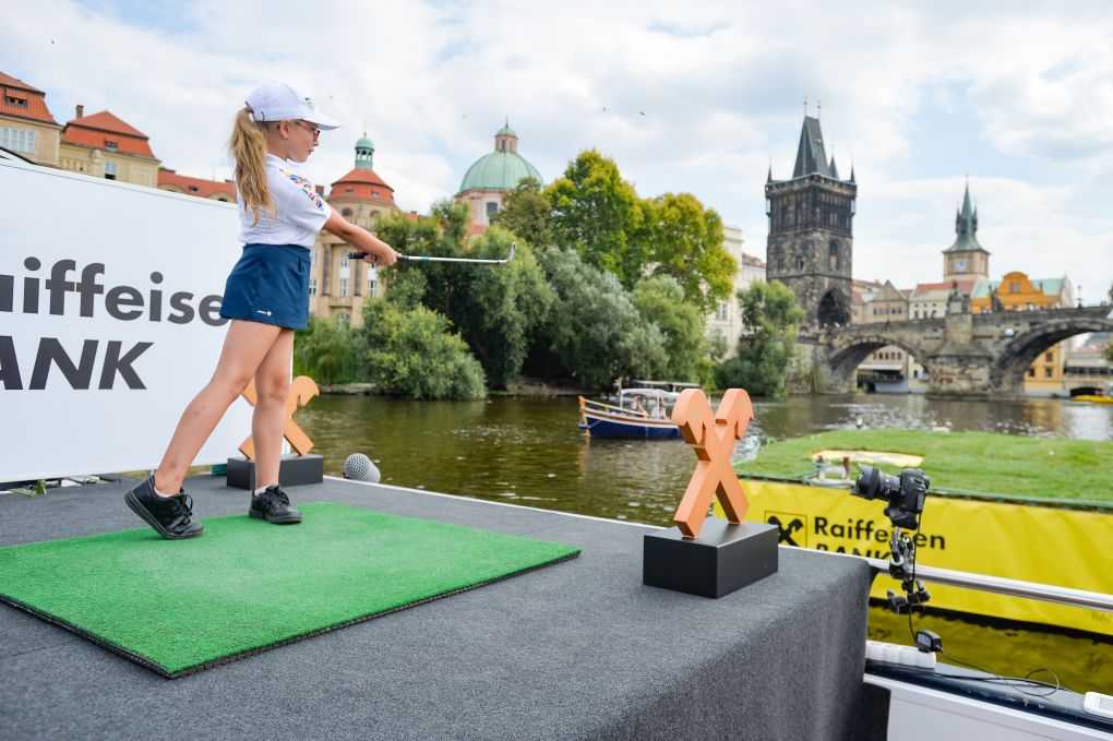 Raiffeisenbank exhibice na Vltavě 2018