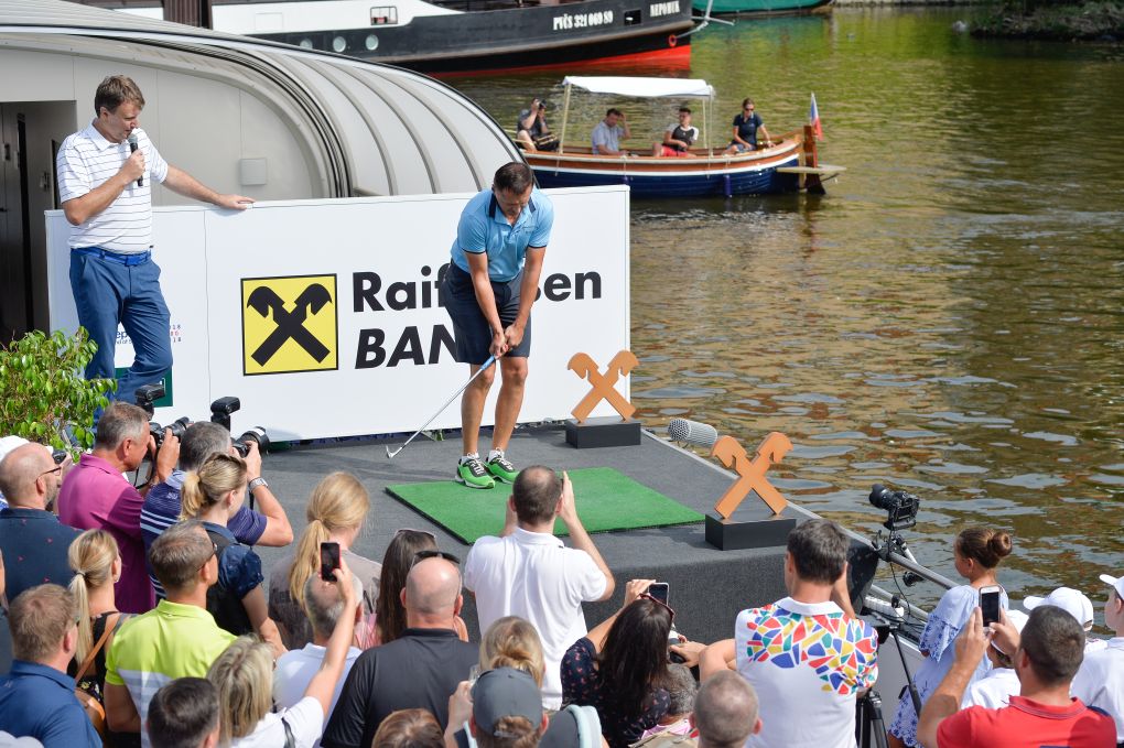 Raiffeisenbank exhibice na Vltavě 2018