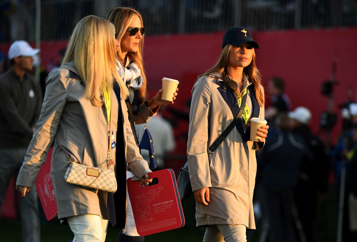 Nicole Willett, Erica Stoll, Eva Bossaerts