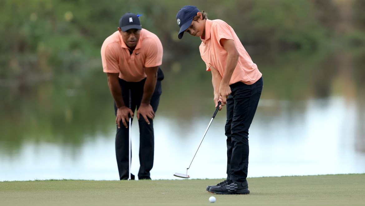 Tiger Woods a Charlie Woods